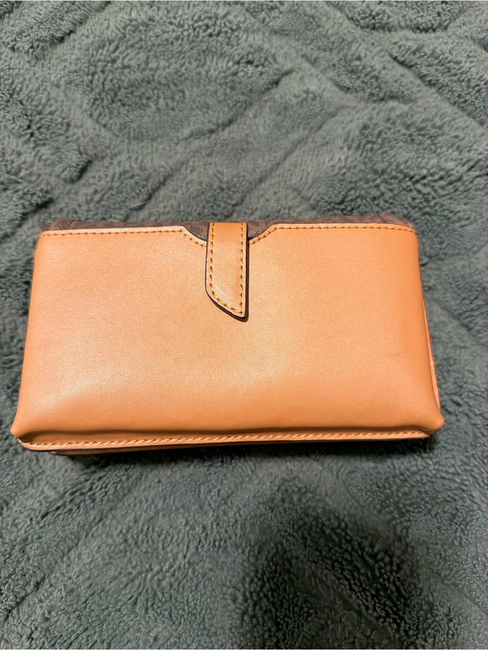 Michael Kors Brown and Tan Crossbody Wallet - Picture 2 of 4